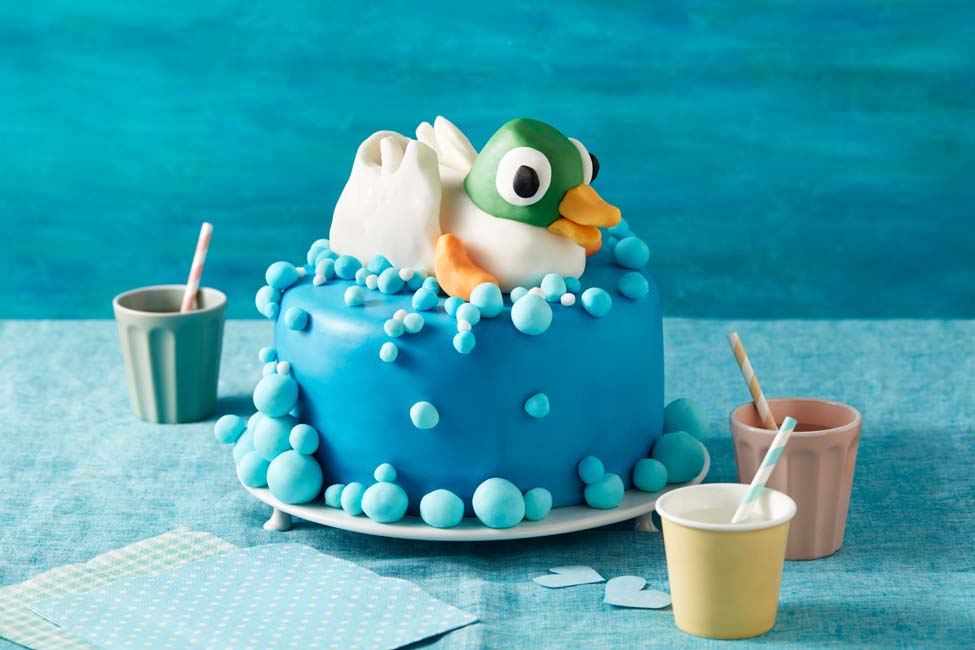 Sarah and Duck Bubble Birthday Cake